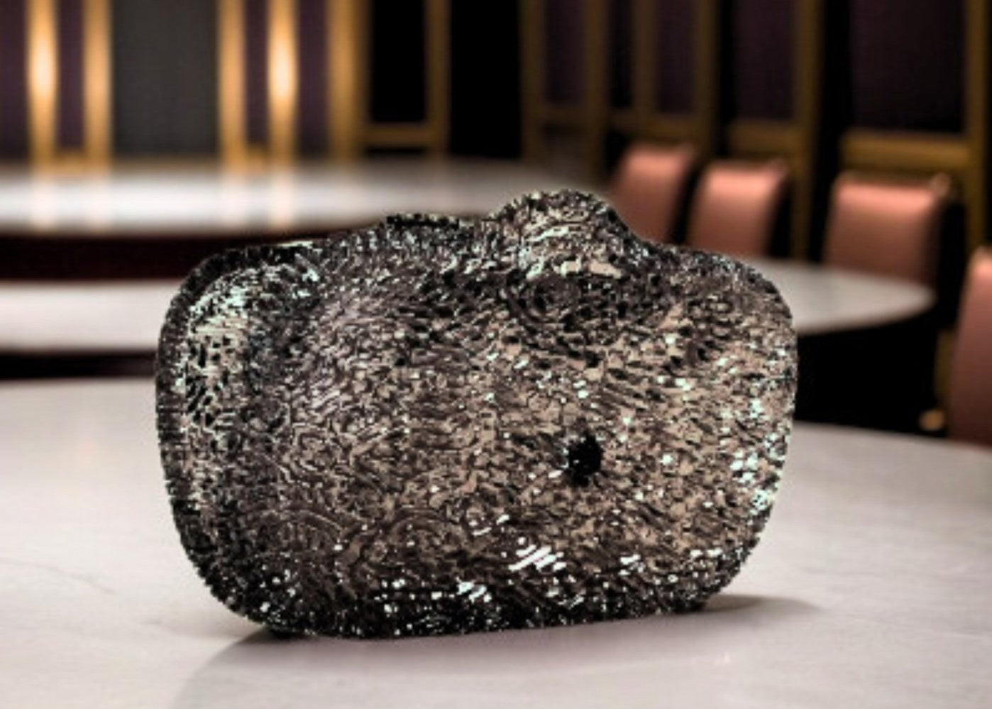 Ellipsis Clutch